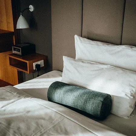 Hotel June Six West 4*