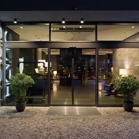 June Six West Hotel 4*