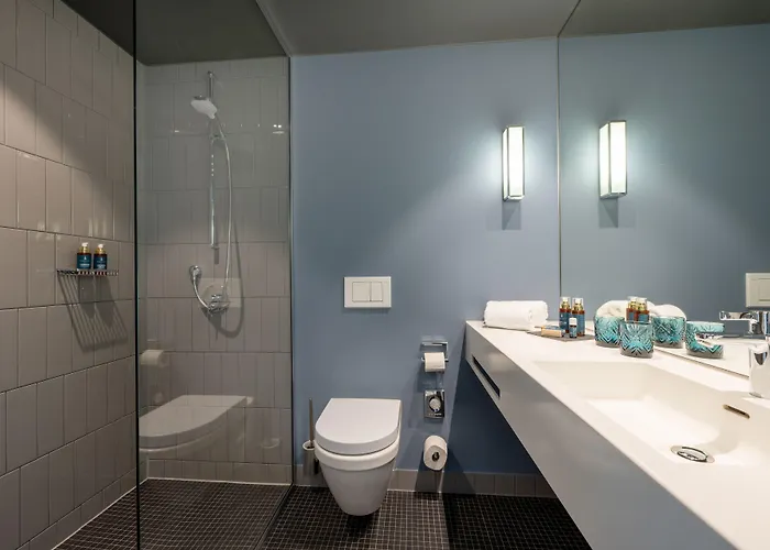 호텔 June Six West