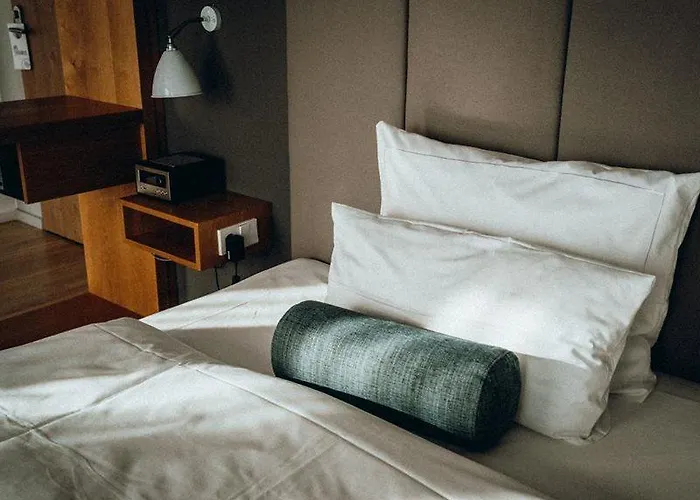 Hotel June Six West 4*