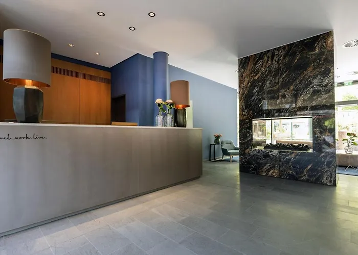 Hotel June Six West 4*