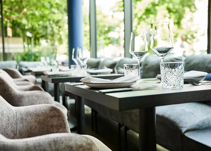 June Six West 4* Berlín