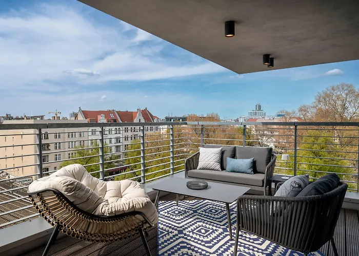 Hotel June Six West 4*